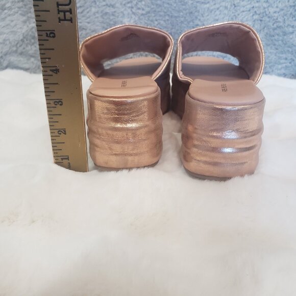 Free People Rose Gold Harbor Platform Slides Sandal Women's Sizes NEW resort - Picture 13 of 14